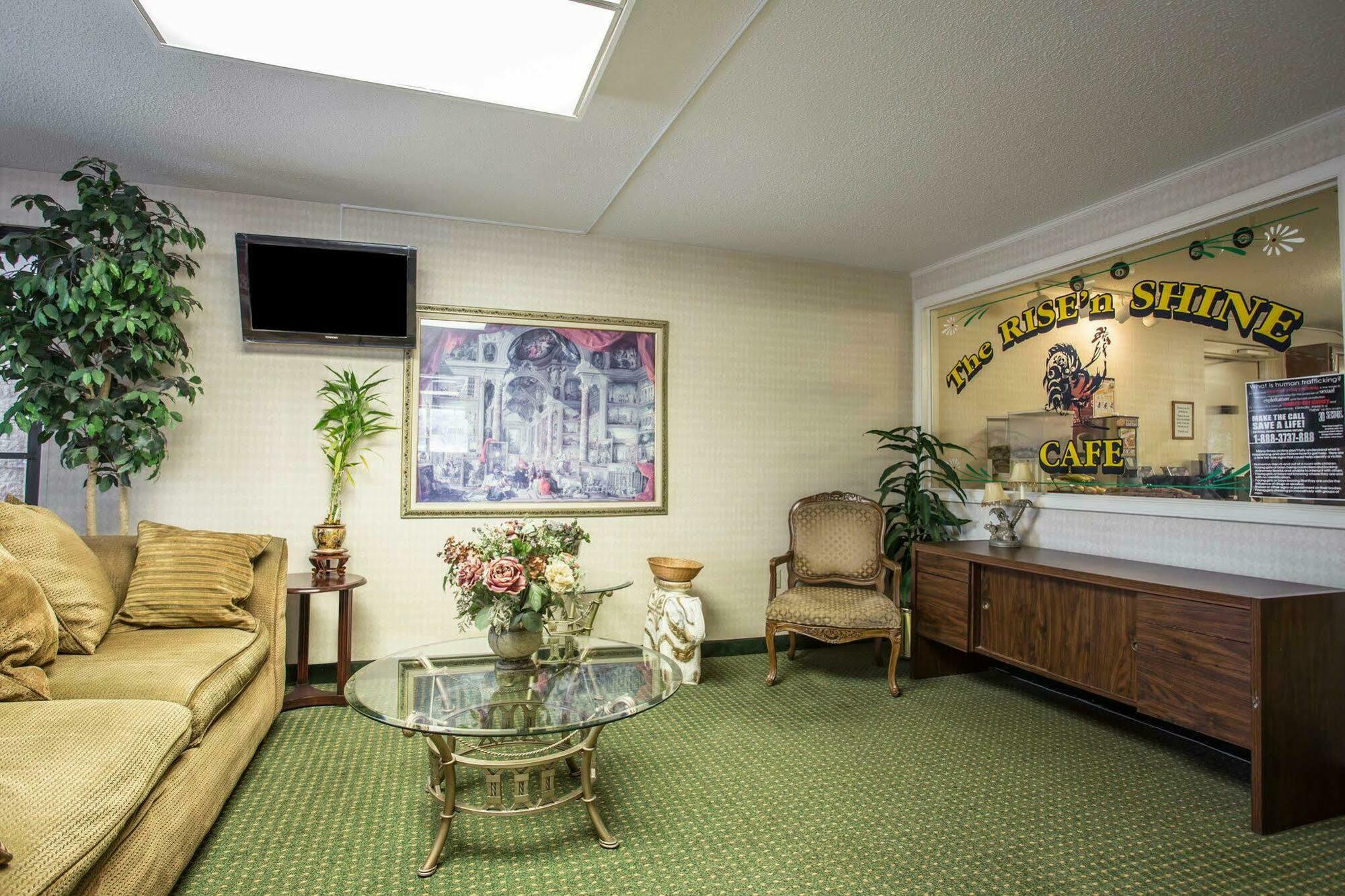 Econo Lodge カナポリス エクステリア 写真